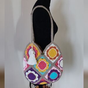 Handmade Crochet Flowers Pattern Women's Shoulder Bag